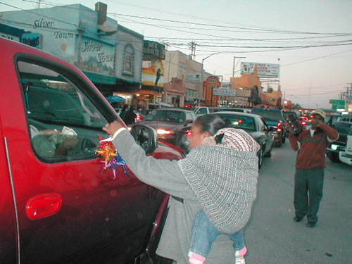 Foráneos invaden municipios fronterizos